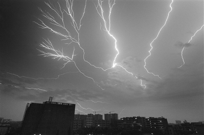 雷州半岛每年近90天打雷