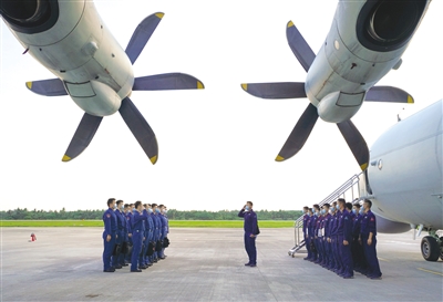 ——南部战区海军航空兵某团舰机协同反潜训练掠影