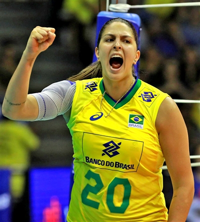 图为巴西女排球员在比赛中.(新体)